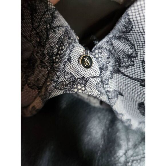 Victoria's Secret lined perfect coverage underwire Bra 34C. - Picture 3 of 5